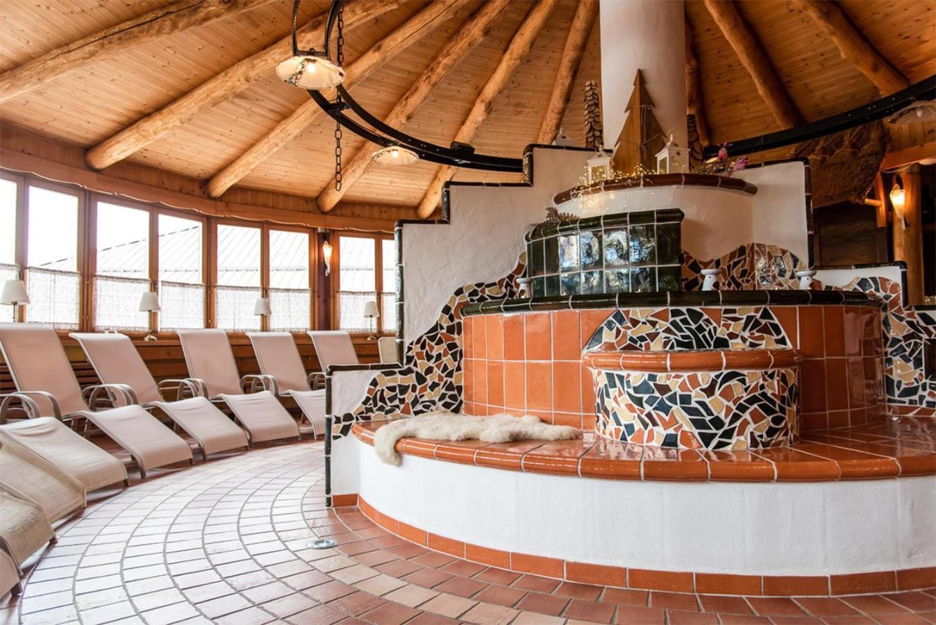 Terme Banovci - Mobilne Hiske Med Brajdami Hotel Luaran gambar