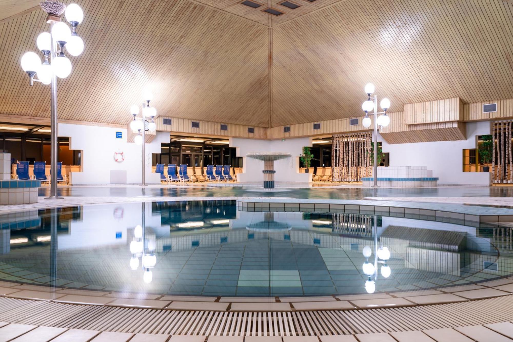 Terme Banovci - Mobilne Hiske Med Brajdami Hotel Luaran gambar